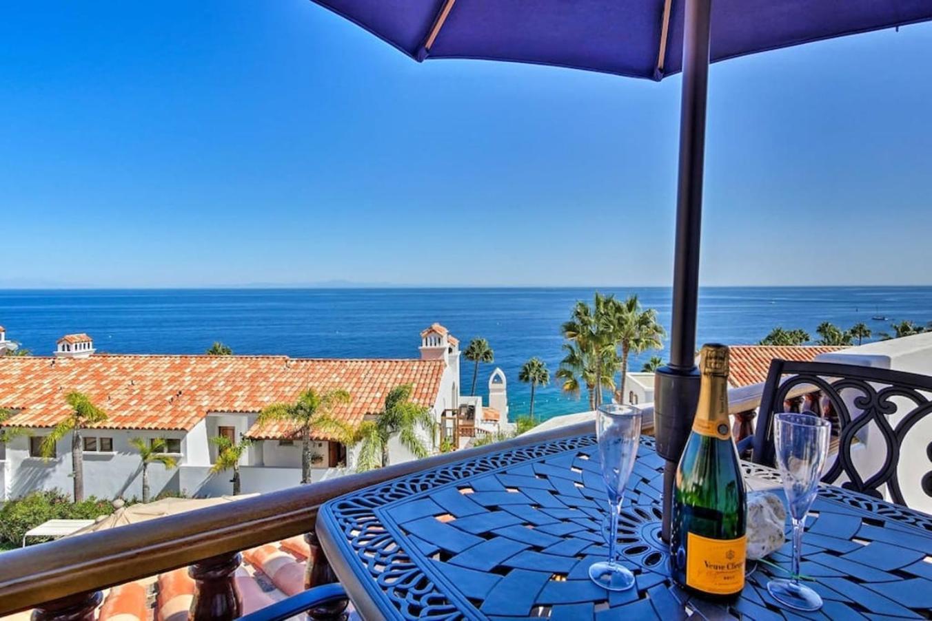 Gorgeous Oceanfront Villa With Panoramic Views أفالون المظهر الخارجي الصورة