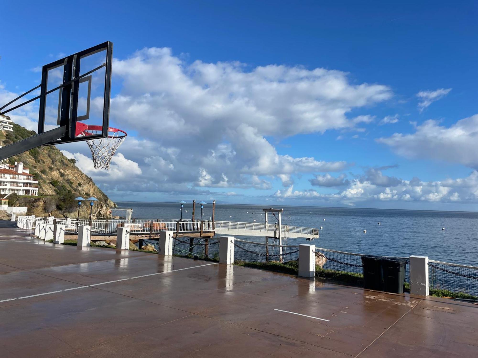 Gorgeous Oceanfront Villa With Panoramic Views أفالون المظهر الخارجي الصورة