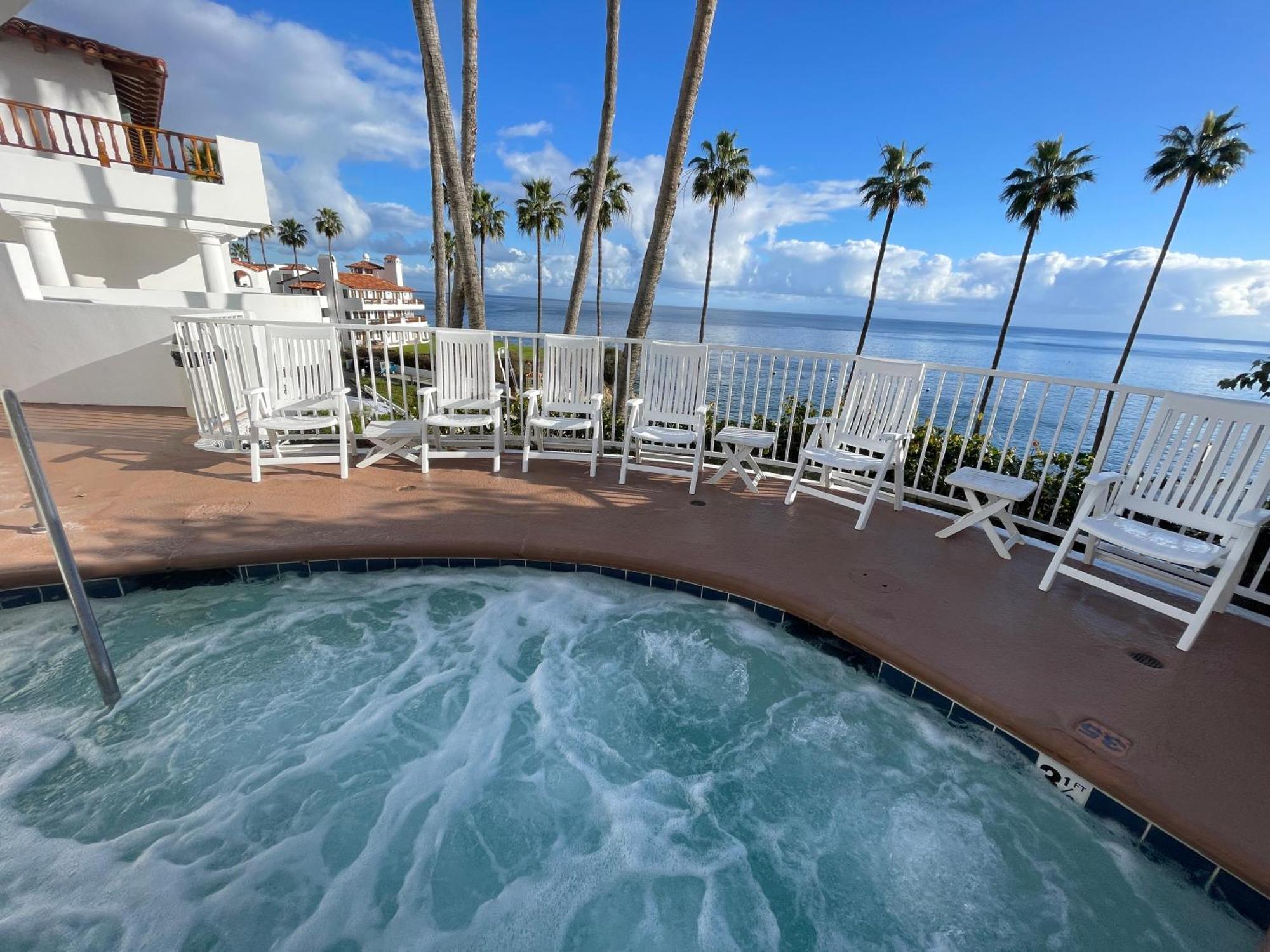 Gorgeous Oceanfront Villa With Panoramic Views أفالون المظهر الخارجي الصورة