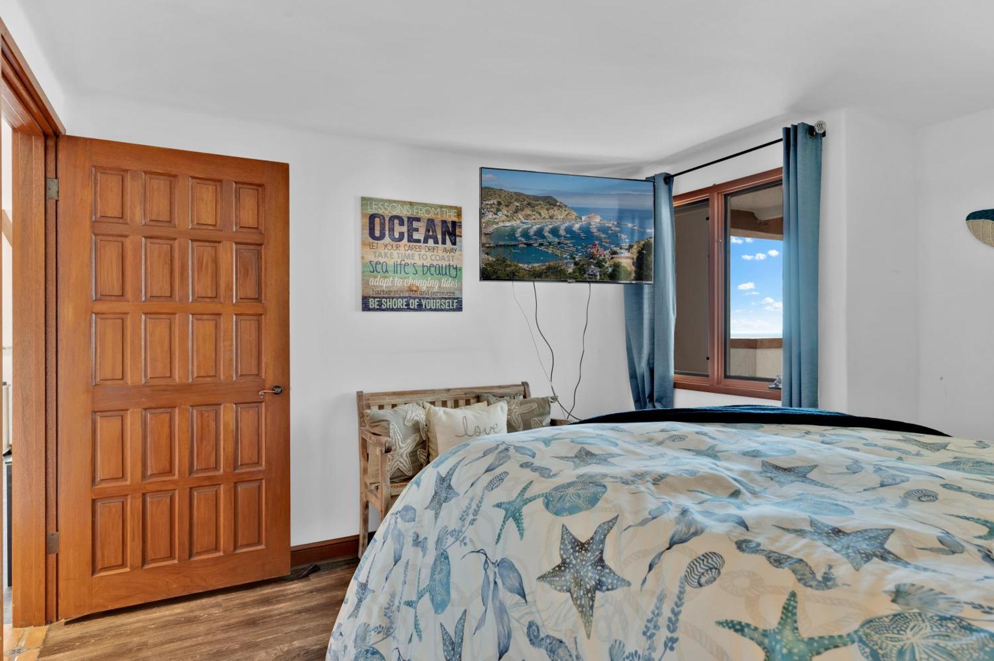 Gorgeous Oceanfront Villa With Panoramic Views أفالون المظهر الخارجي الصورة